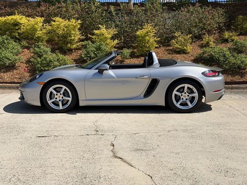 Used 2019 Porsche 718 Boxster RWD image 7