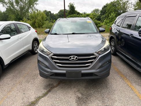 Used 2016 Hyundai Tucson SE w/ Option Group 12 AWD/4WD image 6