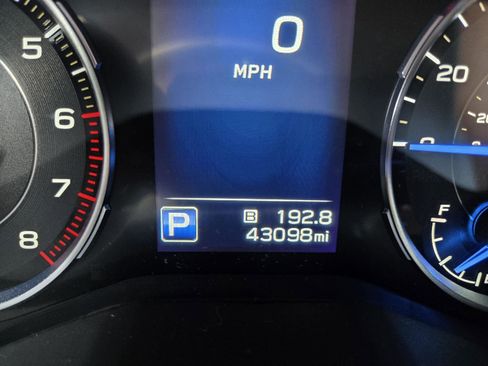Used 2022 Subaru Ascent Touring AWD/4WD image 31