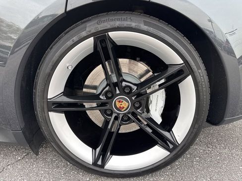Used 2020 Porsche Taycan Turbo image 10