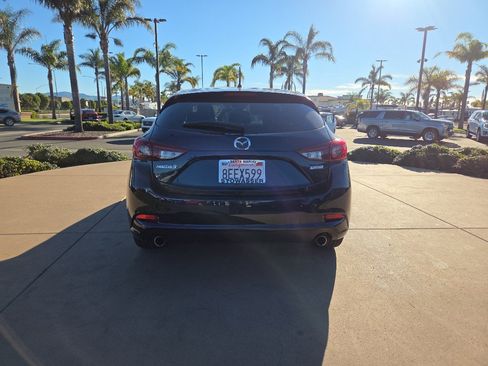 Used 2018 MAZDA MAZDA3 Touring image 4