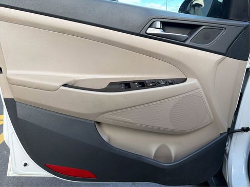 Used 2017 Hyundai Tucson SE image 20