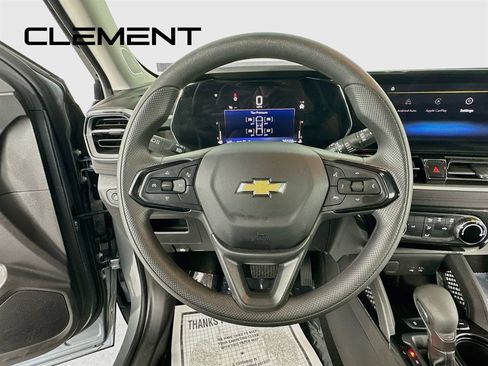 Used 2025 Chevrolet TrailBlazer LT AWD/4WD image 15
