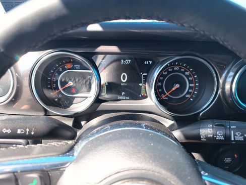 Used 2023 Jeep Wrangler Unlimited Sahara image 11