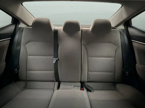 Used 2020 Hyundai Elantra SEL FWD image 17