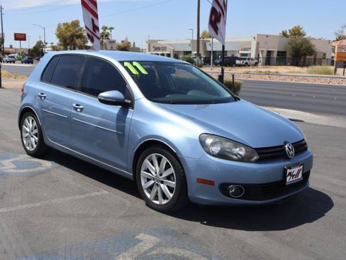 Used 2011 Volkswagen Golf TDI FWD image 2