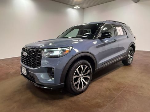 Used 2025 Ford Explorer ST-Line AWD/4WD image 39