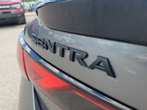 Used 2023 Nissan Sentra SR w/ Midnight Edition Package FWD image 10