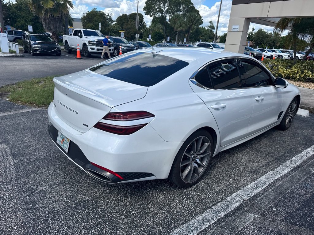 Used 2023 Genesis G70 3.3T RWD image 9