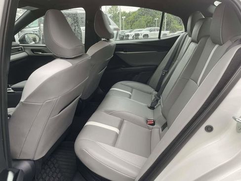 Used 2025 Toyota Camry SE w/ Convenience Package FWD image 14