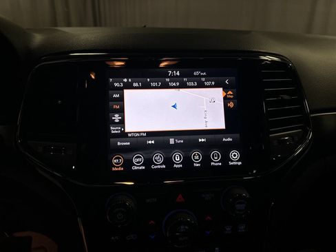 Used 2021 Jeep Grand Cherokee Laredo X AWD/4WD image 17