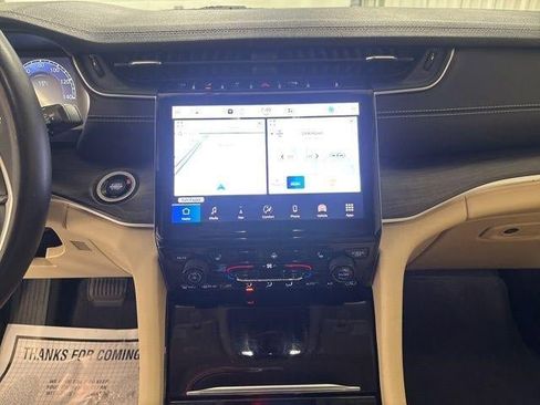 Used 2022 Jeep Grand Cherokee L Limited image 19