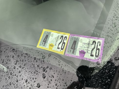 Used 2021 Toyota RAV4 XLE image 4