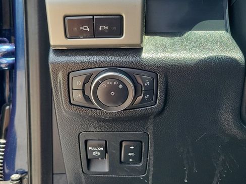 Used 2019 Ford F150 Lariat RWD image 25
