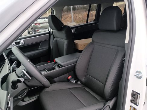 New 2026 Hyundai Santa Fe SE image 17