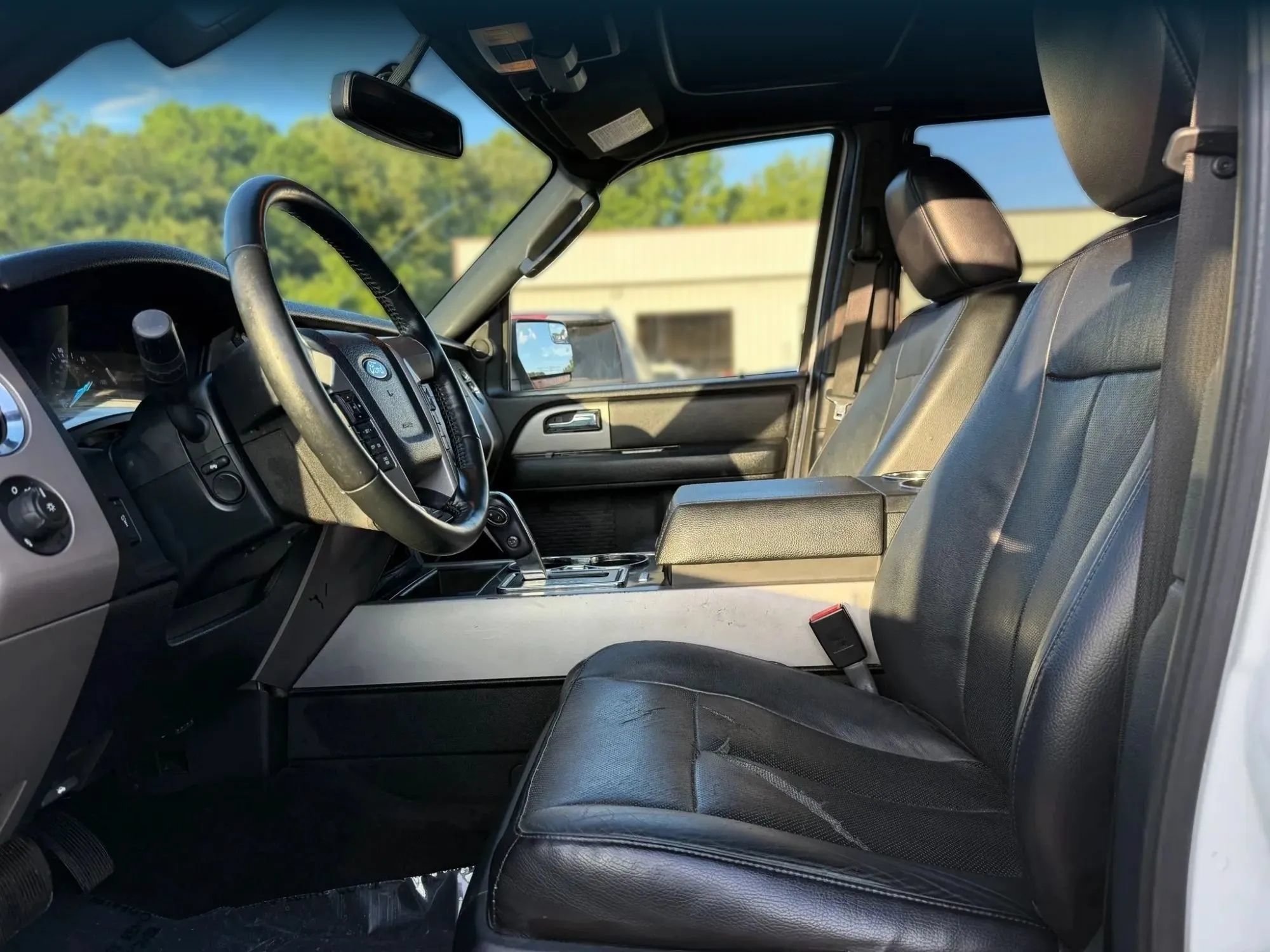 Used 2017 Ford Expedition EL Limited RWD image 2