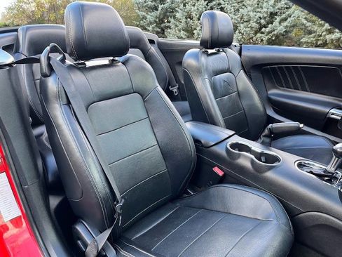 Used 2016 Ford Mustang Premium image 34