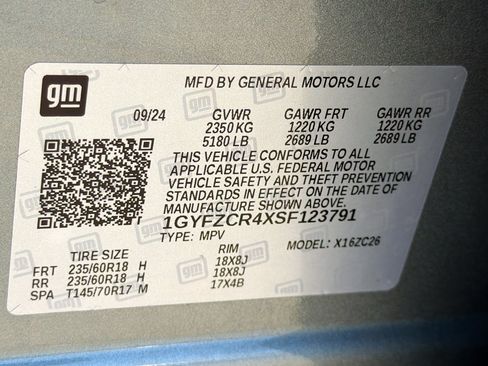 Certified 2025 Cadillac XT4 Premium Luxury FWD image 31