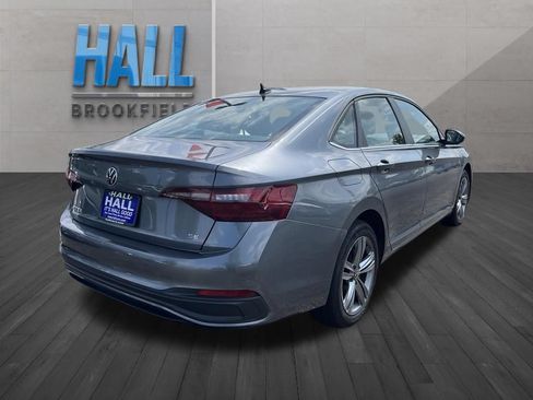 Used 2024 Volkswagen Jetta SE FWD image 5