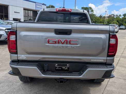 Used 2024 GMC Canyon Elevation w/ Elevation Premium Package RWD image 5