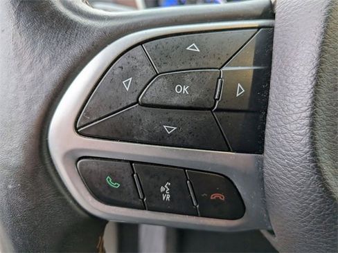 Used 2018 Chrysler Pacifica Touring-L w/ Premium Audio Group image 16