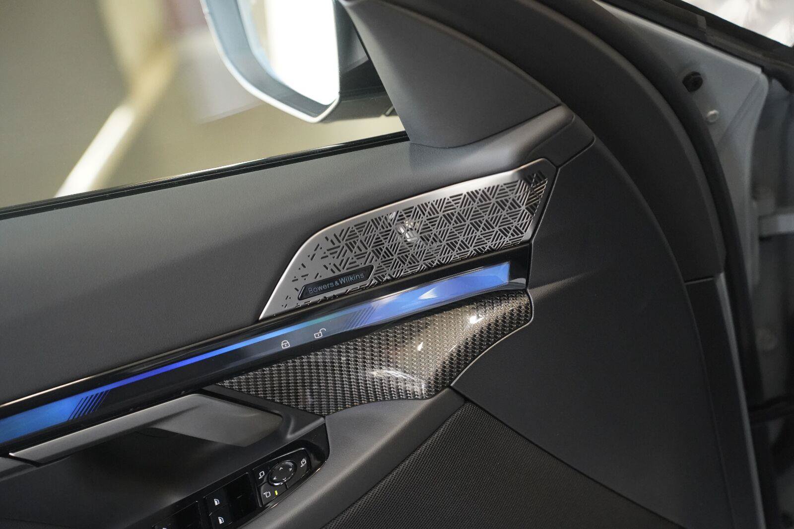 New 2027 BMW M5 Touring AWD/4WD image 13