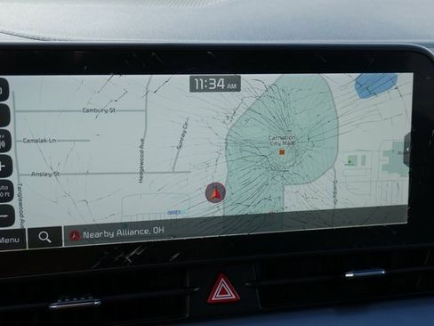 Used 2023 Kia Sportage EX image 3