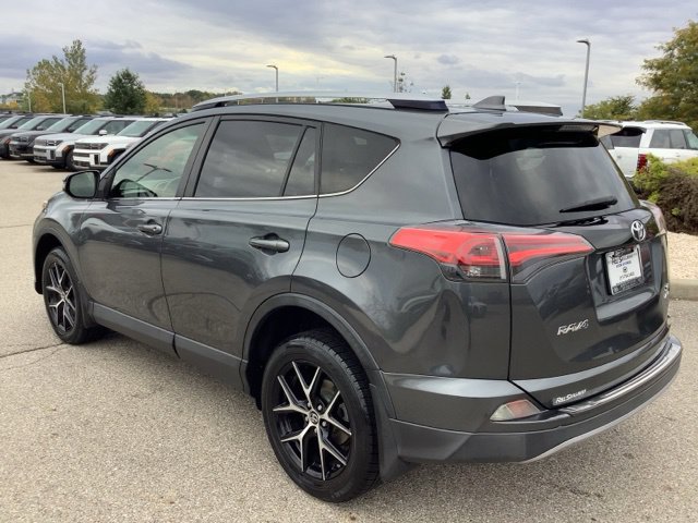 Used 2017 Toyota RAV4 SE w/ Power Extra Value Package AWD/4WD image 5