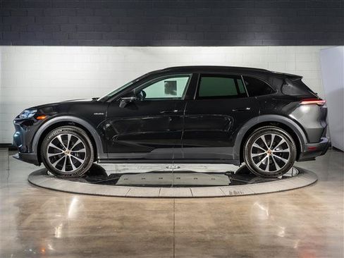 Used 2026 Porsche Cayenne Electric AWD/4WD image 2