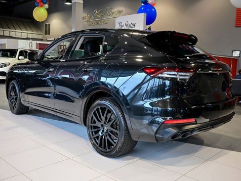 Used 2022 Maserati Levante Modena image 8