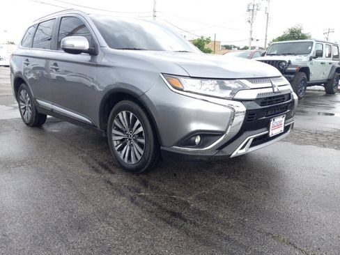 Used 2020 Mitsubishi Outlander SE AWD/4WD image 3
