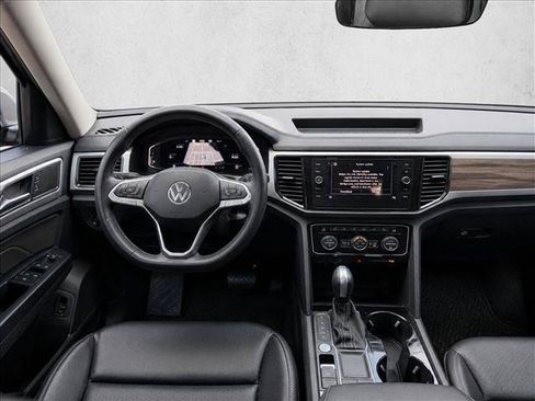Used 2021 Volkswagen Atlas SEL FWD image 26
