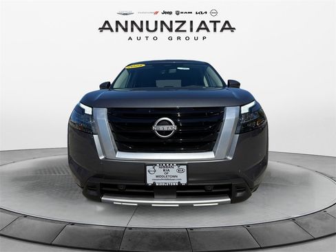 Certified 2025 Nissan Pathfinder SL image 8