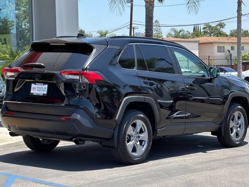 Used 2023 Toyota RAV4 XLE w/ Convenience Package FWD image 5