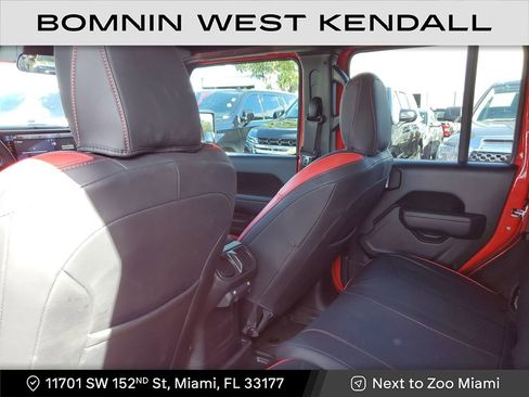 Used 2024 Jeep Wrangler Unlimited w/ LED Headlamp & Fog Lamp Group image 16