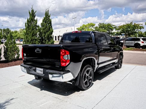 Used 2019 Toyota Tundra SR5 w/ SR5 Upgrade Package AWD/4WD image 10