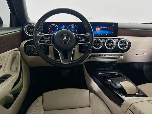 Used 2022 Mercedes-Benz A 220 image 15
