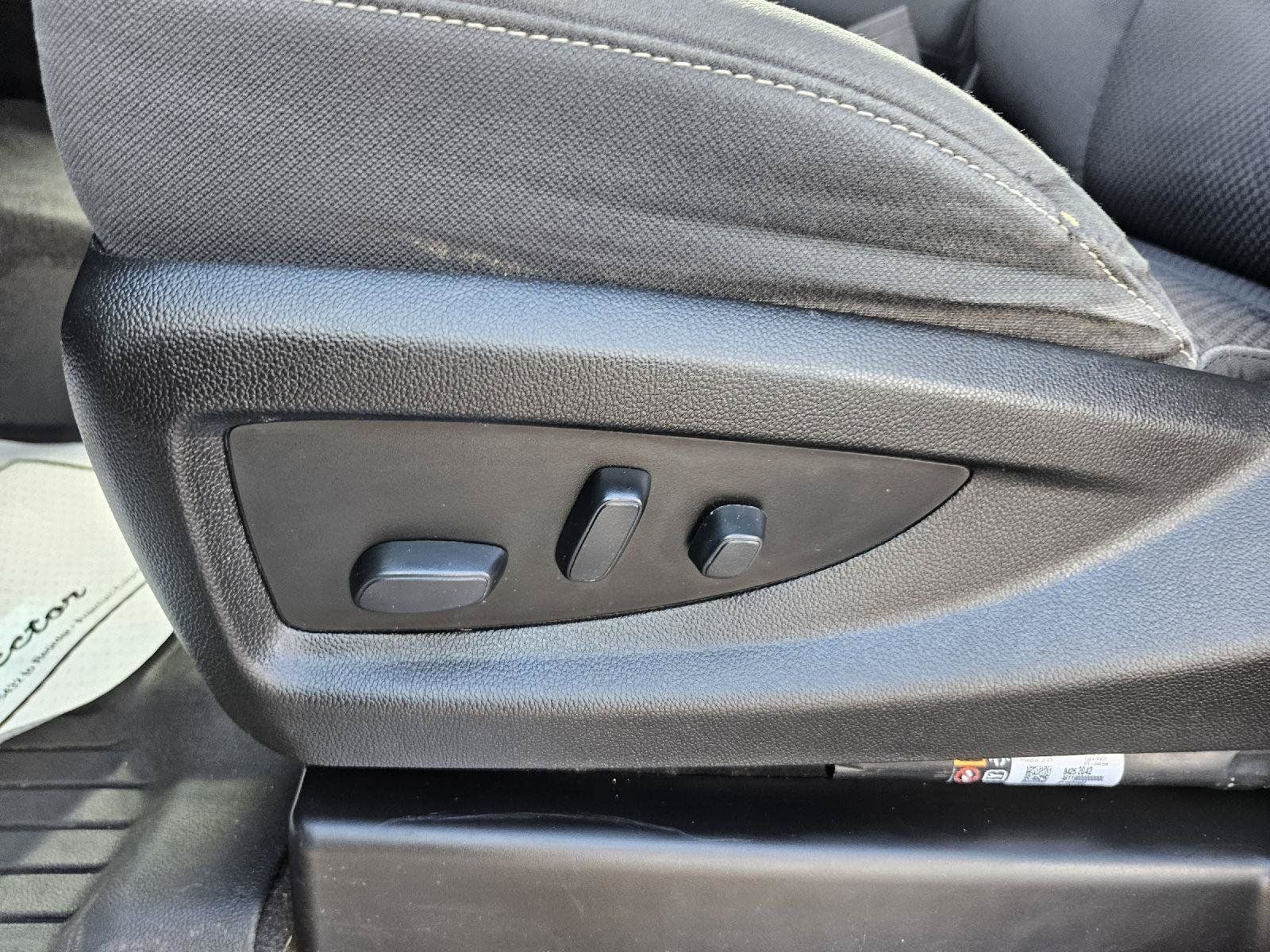 Used 2019 Chevrolet Silverado 1500 LT w/ All Star Edition AWD/4WD image 10