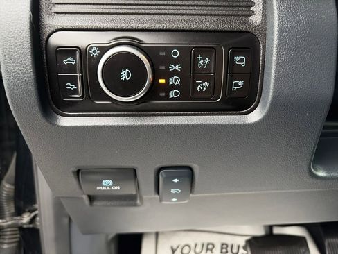 Used 2025 Ford F350 Platinum image 34