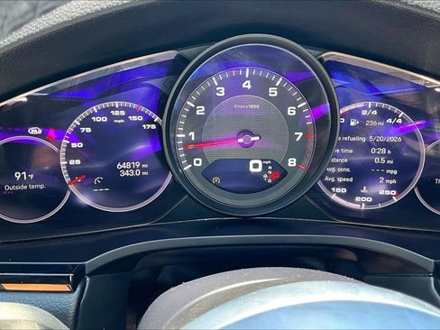 Used 2022 Porsche Cayenne AWD/4WD image 13
