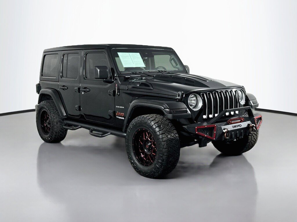 Used 2022 Jeep Wrangler Unlimited Sahara w/ Safety Group AWD/4WD image 7