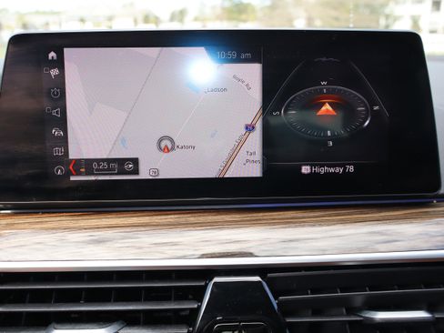 Used 2019 BMW 530i w/ Convenience Package image 14