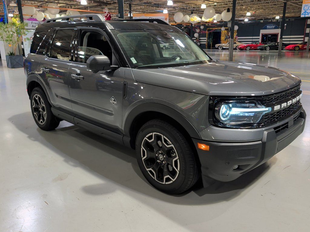 Used 2025 Ford Bronco Sport Outer Banks w/ Outer Banks Tech Package+ AWD/4WD image 1