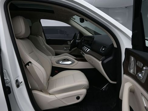 New 2025 Mercedes-Benz GLS 450 4MATIC image 29