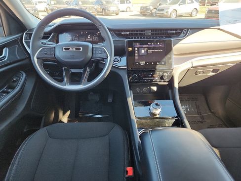 Used 2023 Jeep Grand Cherokee L Laredo w/ Luxury Tech Group I image 10