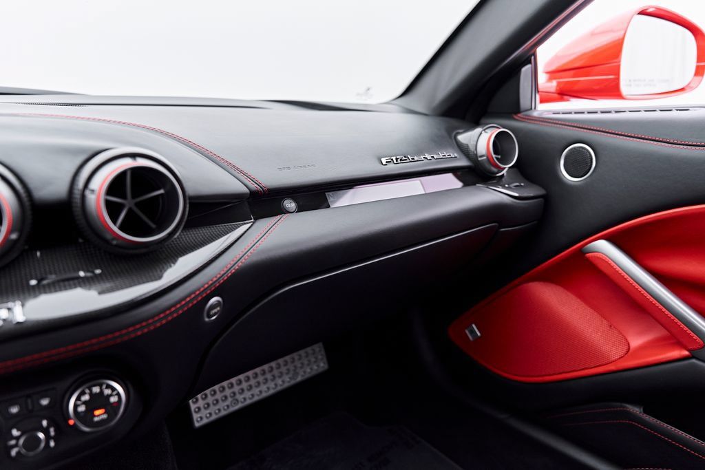 Used 2016 Ferrari F12 Berlinetta RWD image 92