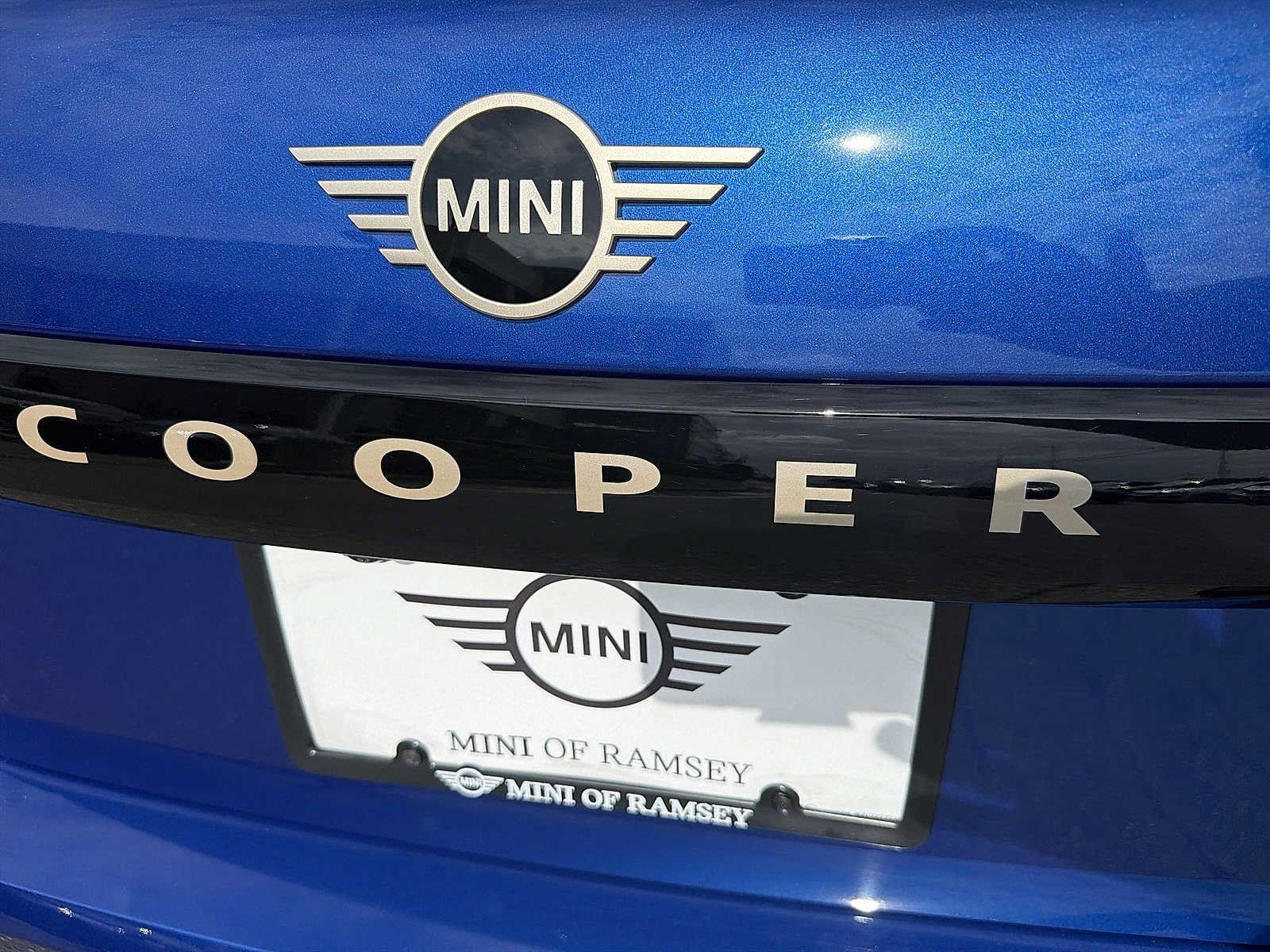 Used 2026 MINI Cooper 4-Door Hardtop FWD image 15