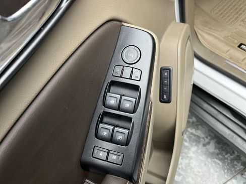 Used 2018 Chevrolet Tahoe LT image 10