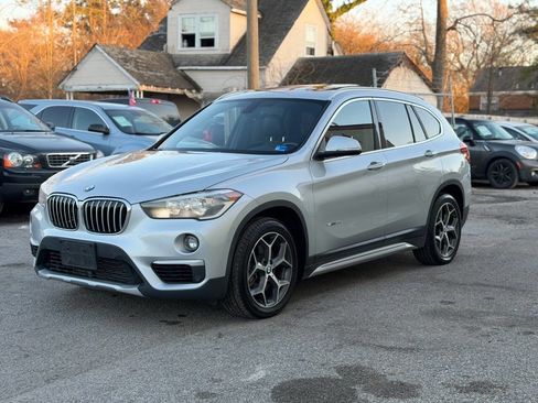 Used 2018 BMW X1 sDrive28i image 2