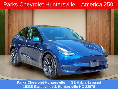 Used 2022 Tesla Model Y Performance AWD/4WD image 1